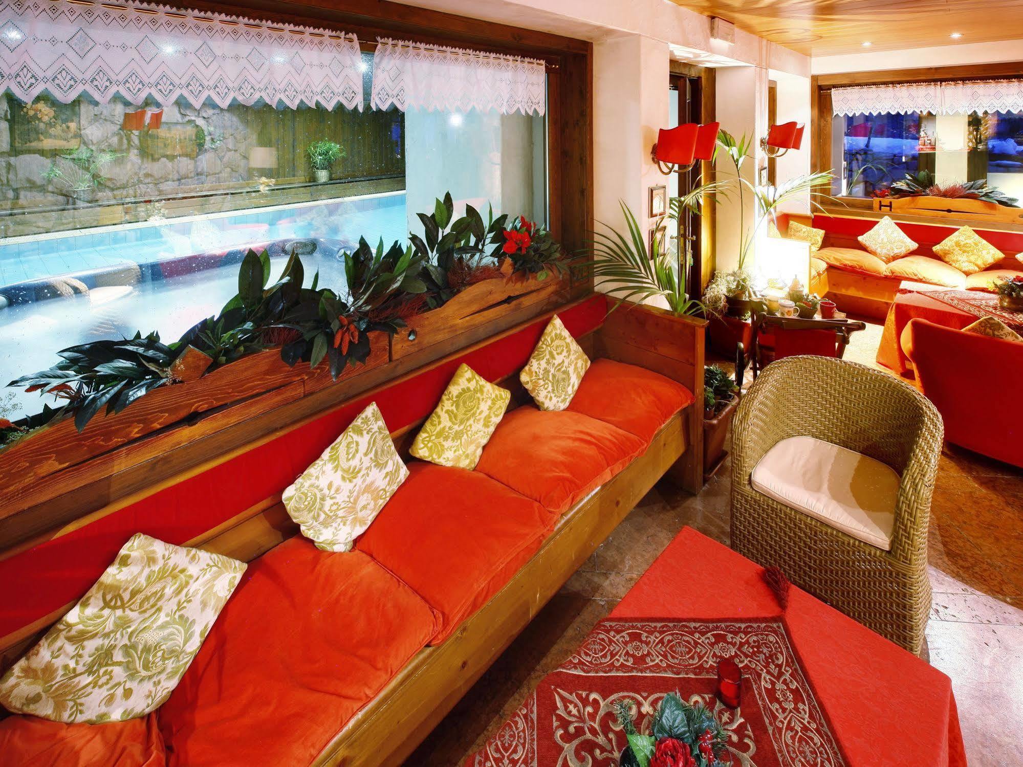 Hotel Mirage Cortina d'Ampezzo Luaran gambar