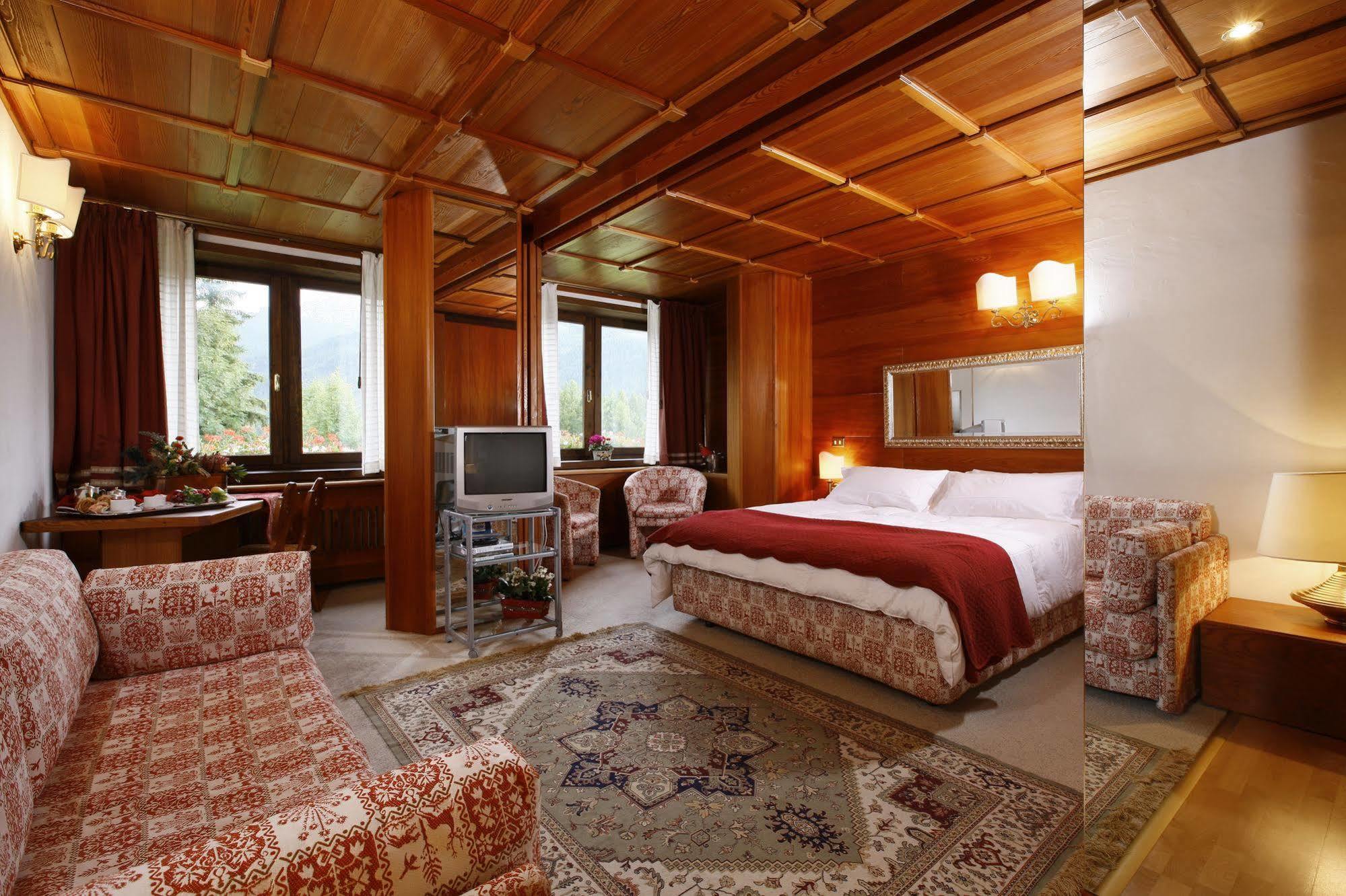Hotel Mirage Cortina d'Ampezzo Luaran gambar